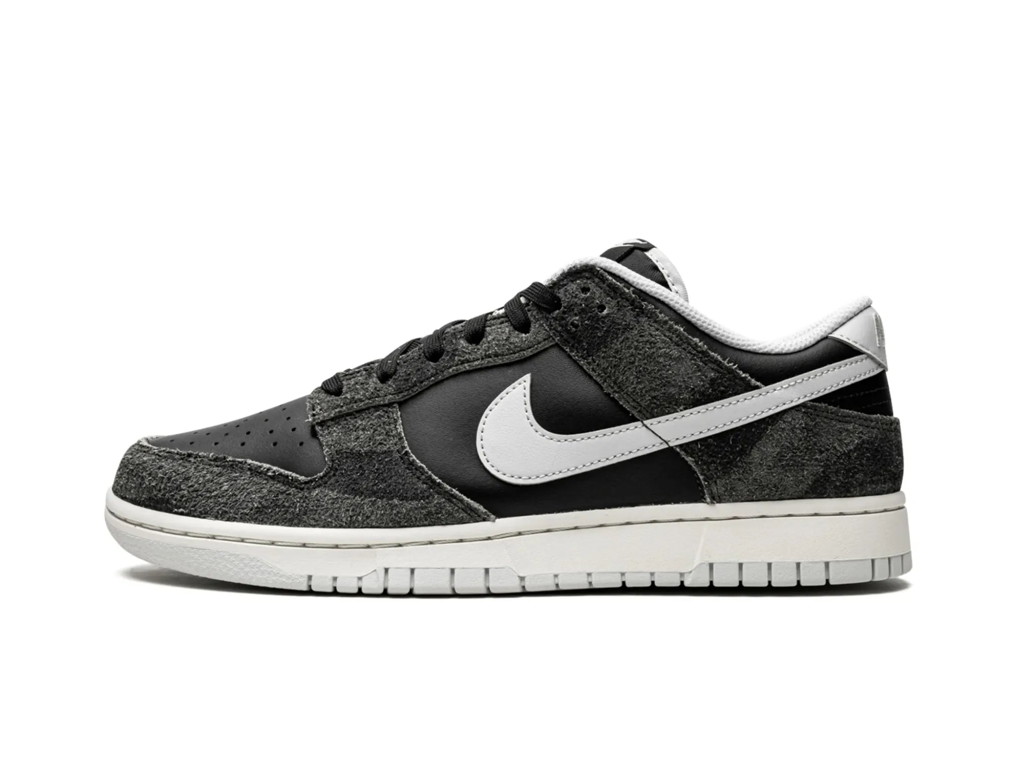 Nike Dunk Low "Animal Pack Zebra"