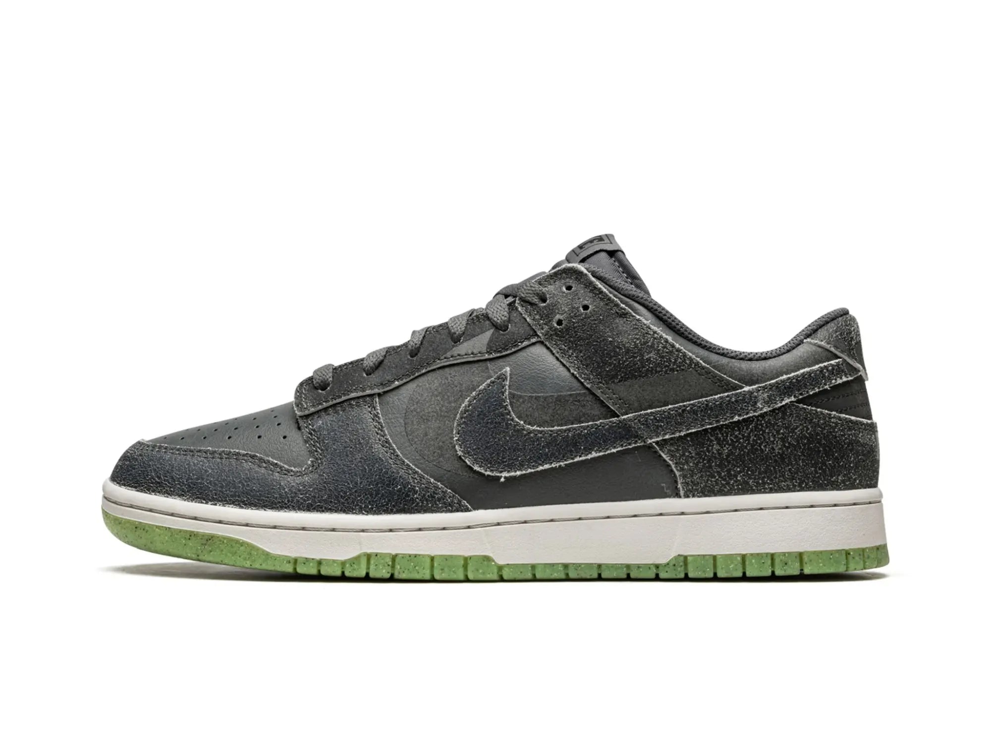 Nike Dunk Low "Halloween Cauldron" (2022)