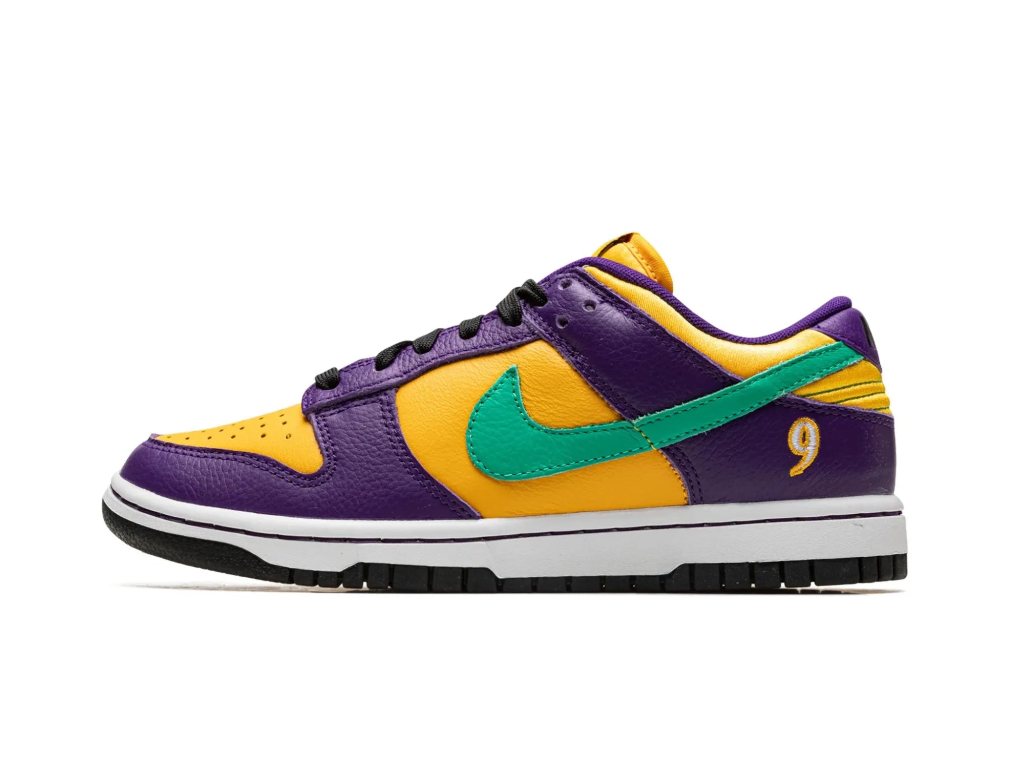 Nike Dunk Low "Lisa Leslie"