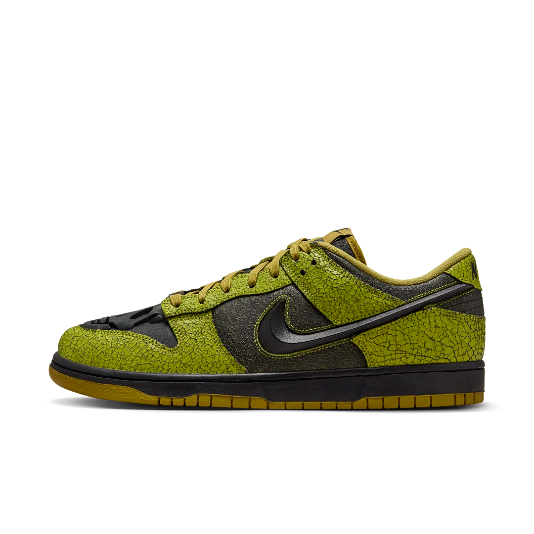 Nike Dunk Low Retro QS Halloween Skull