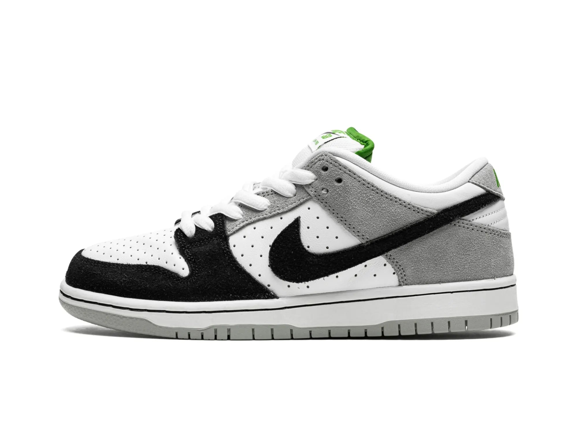 Nike Dunk Low SB "Chlorophyll"