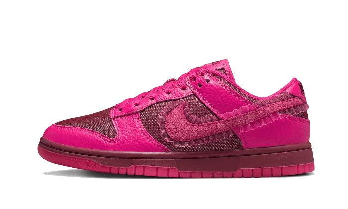 Nike Dunk Low Valentine's Day