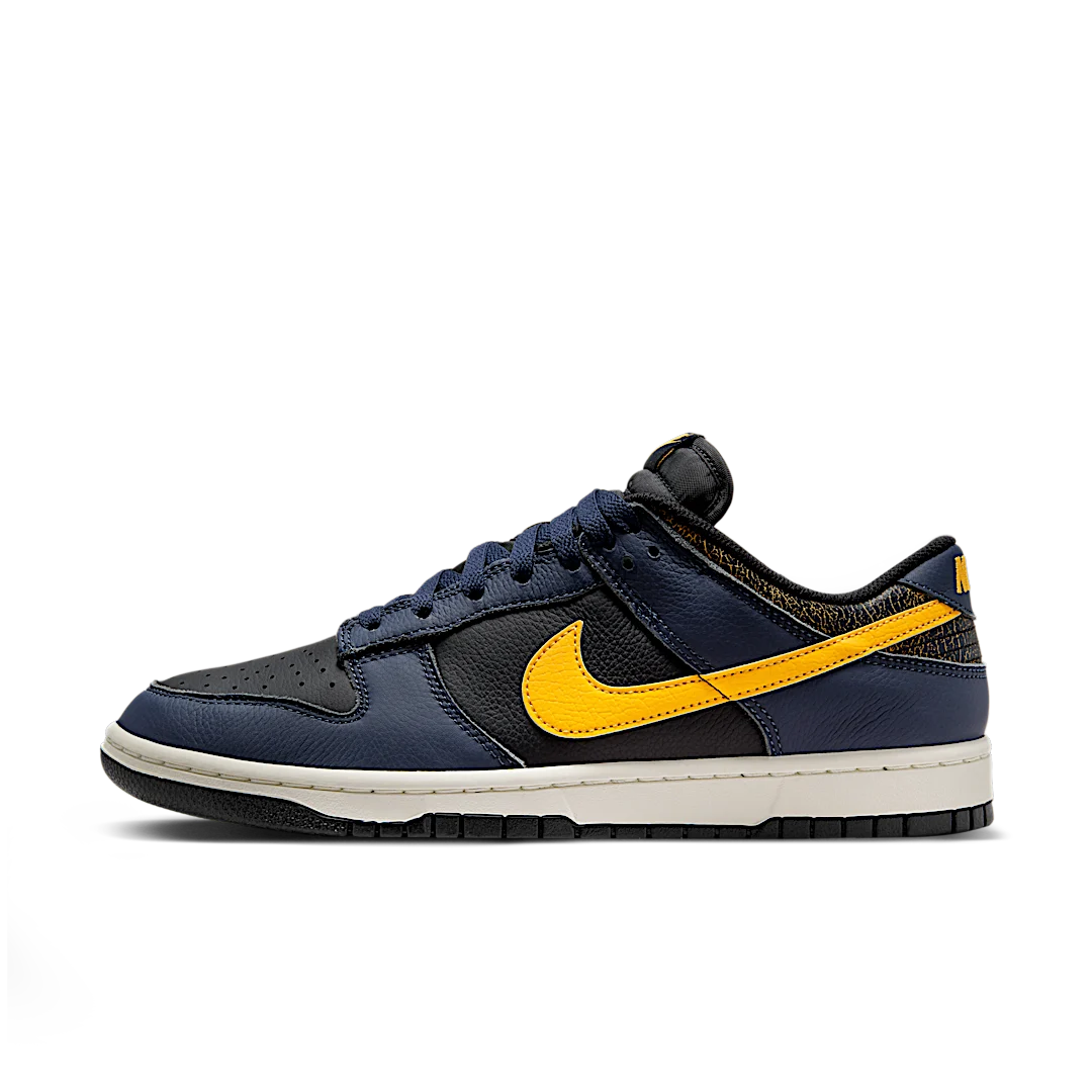 Nike Dunk Low Vintage Michigan